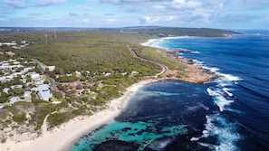 Beach nearby - Surfside 1—An Unforgettable Yallingup Experience (Yallingup)