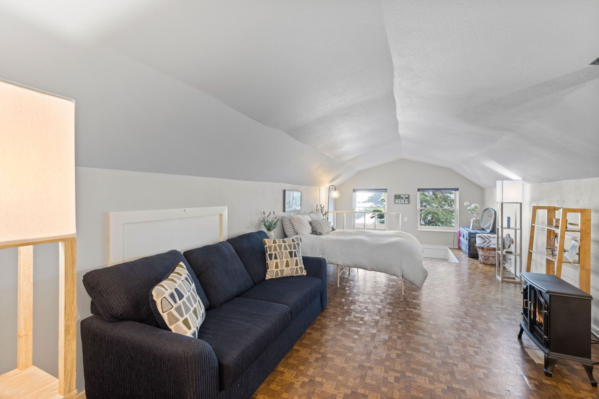 4 bedrooms, travel crib, free WiFi, bed sheets