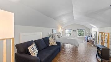 4 soverom, reiseseng for barn, wi-fi (inkludert) og sengetøy