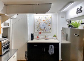 Réfrigérateur, micro-ondes, four, lave-vaisselle