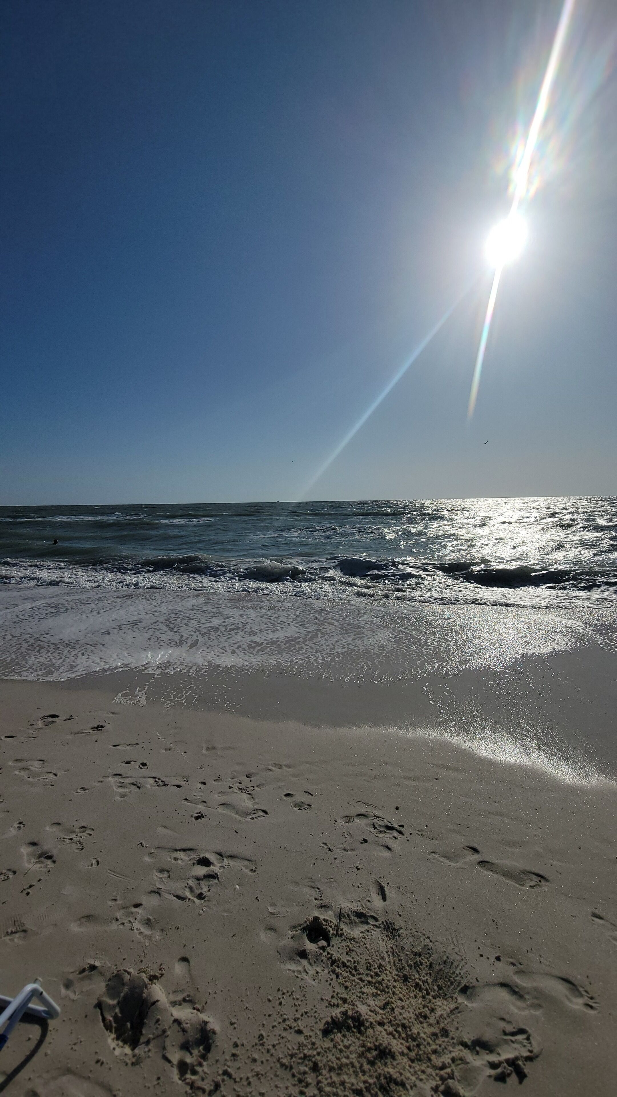 Nära stranden, solstolar och strandhanddukar