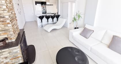 Mackenzie Seaview Paradise