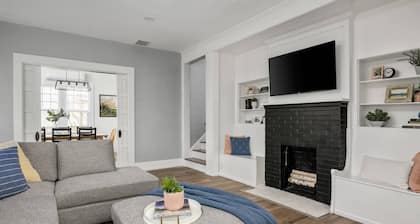 Incredible Central Newberg Location, Dog Friendly, Fully Fenced Yard, Entirely Updated, Next to Park