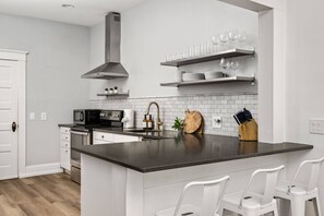 Fridge, microwave, dishwasher, coffee/tea maker - Incredible Central Newberg Location, Dog Friendly, Fully Fenced Yard, Entirely Updated, Next to Park (Newberg)