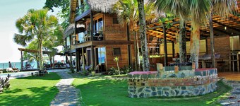 Gorgeous Eco Lodge Boutique Hotel   surf kitesurf yoga next to Encuentro Beach