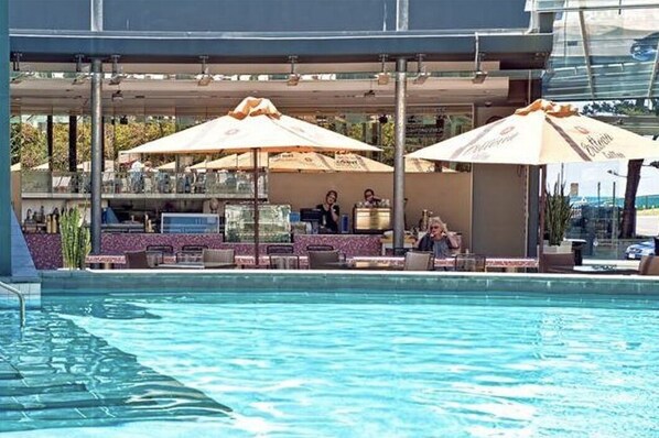 Utomhuspool