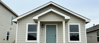 Lackland-area new cozy 2 bedroom home