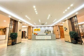 Lobby - Danzhou Guanlan Shangpin International Hotel (Danzhou)
