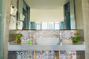 Bathroom - Danzhou Guanlan Shangpin International Hotel (Danzhou)