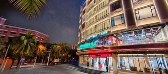 Danzhou Guanlan Shangpin International Hotel