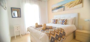 2 makuuhuonetta, silitysrauta/-lauta, Wi-Fi, vuodevaatteet