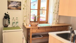 Kühlschrank, Ofen, Herdplatte, Geschirrspüler