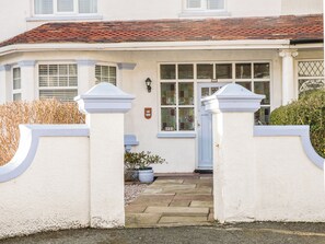 Cottage | Interior - 3 St. Davids Place (Llandudno)