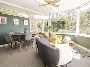 Cottage | Living room