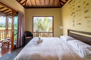 Egyptian cotton sheets, premium bedding, memory foam beds - Limasan Villa Langkawi (Langkawi)