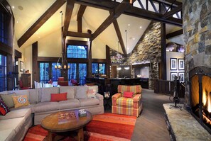 TV, fireplace, video games, offices - The Gray Fox! Luxury, Hot tub, Sauna, Ski in/out (Mt. Crested Butte)