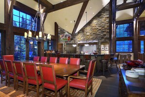 Dining - The Gray Fox! Luxury, Hot tub, Sauna, Ski in/out (Mt. Crested Butte)