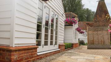 Cottage | Exterior detail