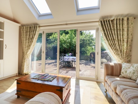 ์ฝํฐ์ง | ๊ฑฐ์ค ๊ณต๊ฐ