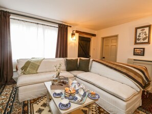 Cottage | Interior - Norden House (Dorchester)
