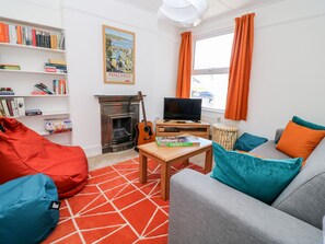 Cottage | Living room - Mazey Cottage (Penzance)