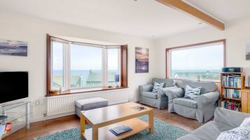 Cottage | Living area