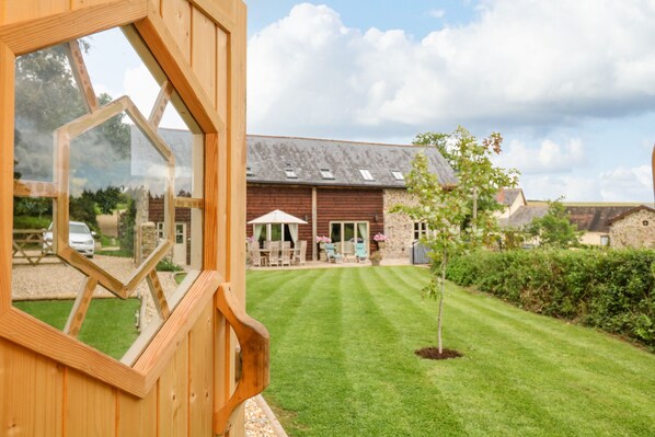 Cottage | Exterior - Lake View (Crediton)