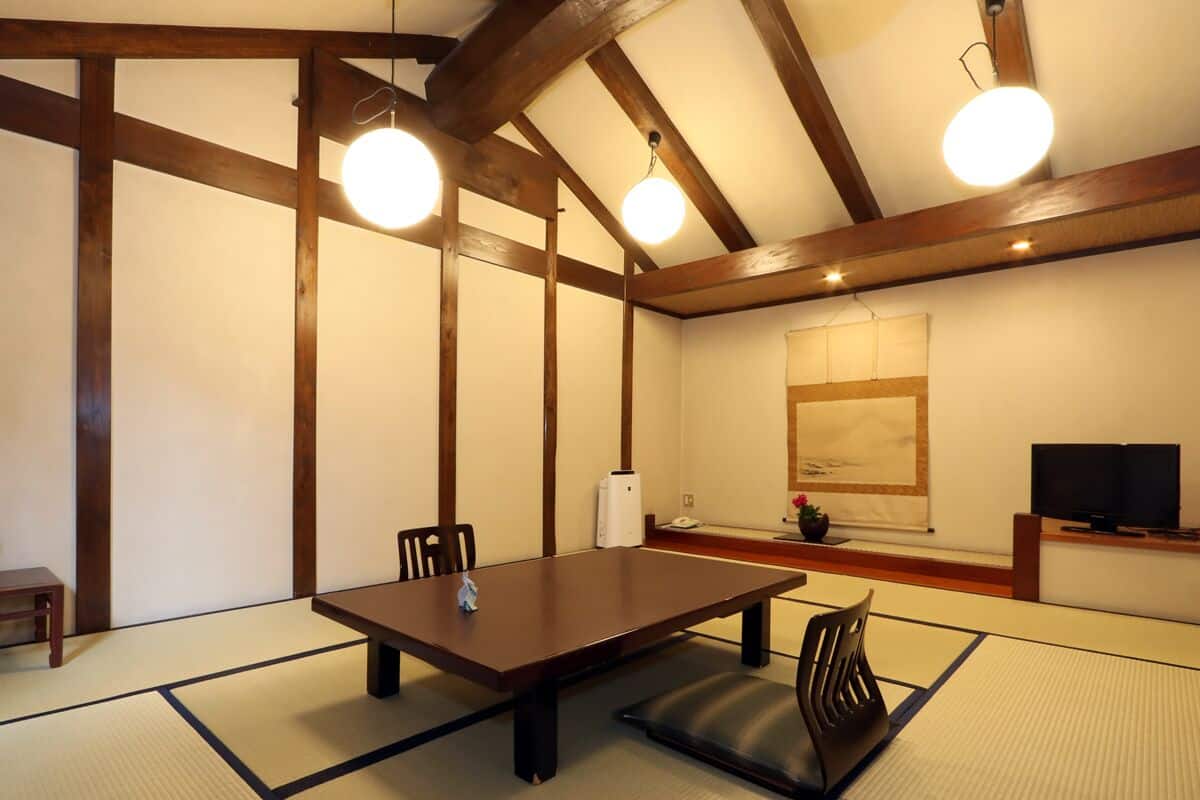 In-room safe, blackout curtains, free WiFi, bed sheets