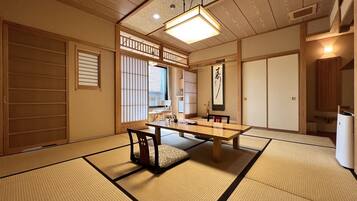 Superior Room | 1 bedroom, in-room safe, blackout curtains, free WiFi