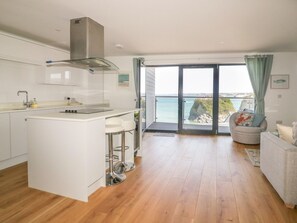 Cottage | Interior - Onshore (Newquay)