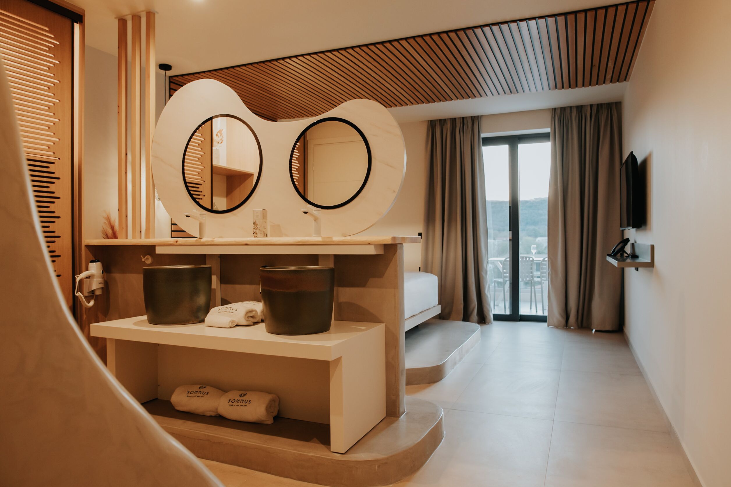 Suite Studio Deluxe | Minibar, coffres-forts dans les chambres, rideaux occultants