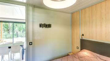 2 多间卧室、免费 WiFi