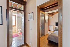 3 bedrooms, iron/ironing board, free WiFi