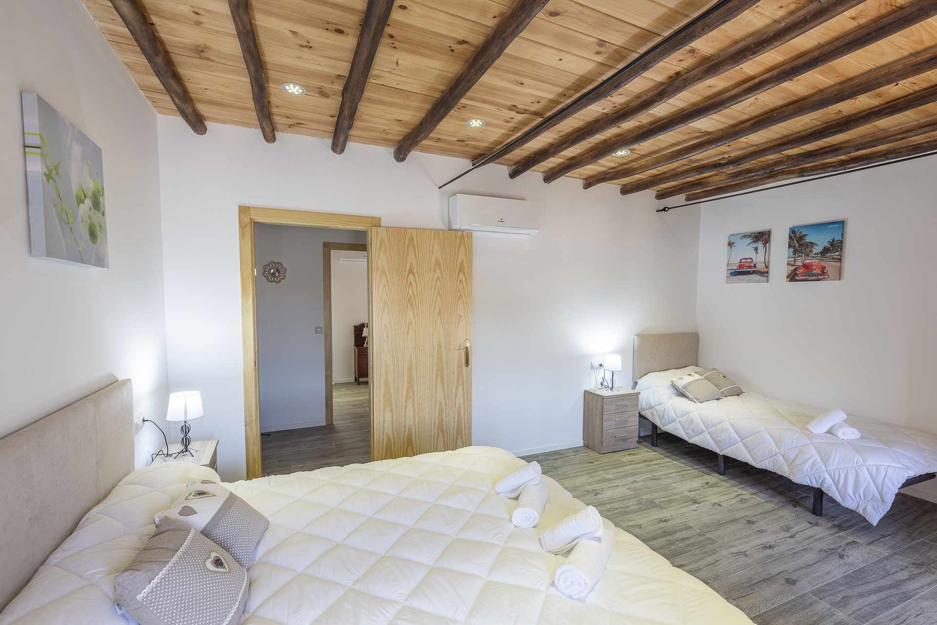 5 soverom, strykejern/-brett, reiseseng for barn og wi-fi (inkludert)