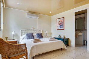 5 Schlafzimmer, Bügeleisen/Bügelbrett