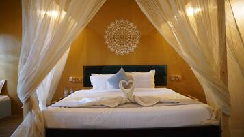 1 habitación, cubrecamas y caja de seguridad en la habitación