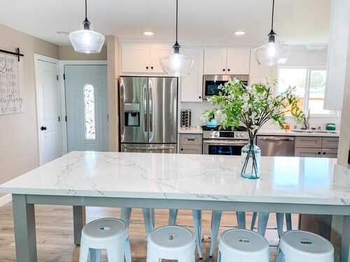 Modern 4-beds House Near Disneyland & Knott's Berry Farm