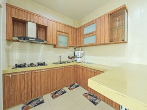 Habitación, 4 habitaciones | Cocina privada | Papel de cocina
