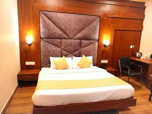 Deluxe Double Room - Hotel Vasudeva Inn (Joshimath)