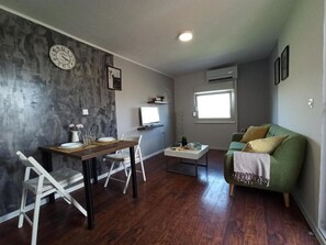 Smart TV - Viksa with Jacuzzi  sleeps 2 (Zagreb)