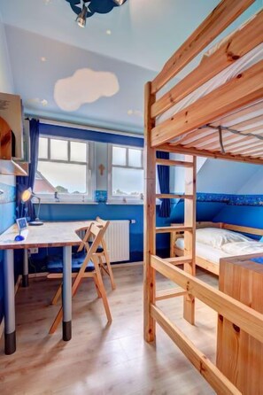 3 bedrooms, WiFi
