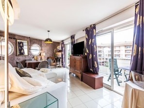 1 bedroom, free internet