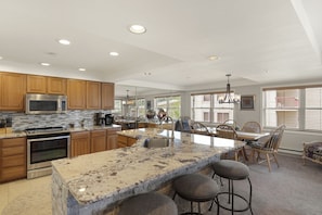 Fridge, microwave, oven, stovetop - Ski-in/Out, Walk to Base Area - Torian Plum - Pool& Hot Tubs (Steamboat Springs)