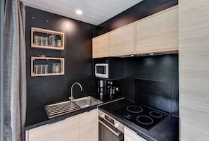 Fridge, oven, dishwasher, high chair