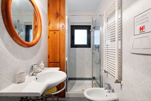 Regadera y bidet 