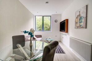 Smart TV - Simplistic Apartment in Milton Keynes near Willen Lake (Milton Keynes)