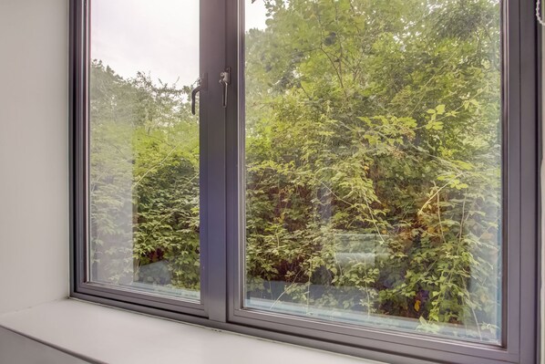 Interior - Simplistic Apartment in Milton Keynes near Willen Lake (Milton Keynes)