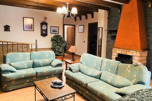 Smart-tv och eldstad