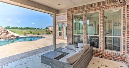 Chic Ranch Villa < 5 Mi to Lake Ray Roberts!