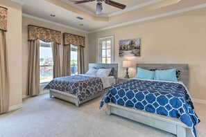 5 bedrooms, iron/ironing board, internet, bed sheets